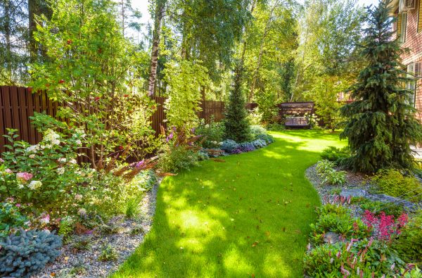 Spring Yard Maintenance in Suwanee
